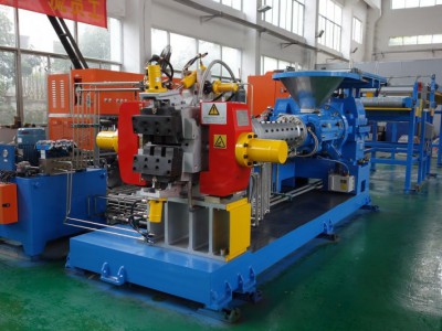 桂林君威XJD250擠出機(jī)圖2
