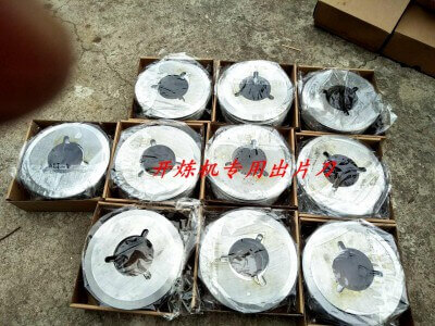 偉創(chuàng)械橡膠機(jī)械配件、捏煉機(jī)密封環(huán)、開煉機(jī)出片刀圖2